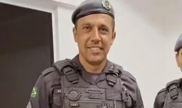 Oficial da PM acusado de feminicídio é aposentado com vencimento completo