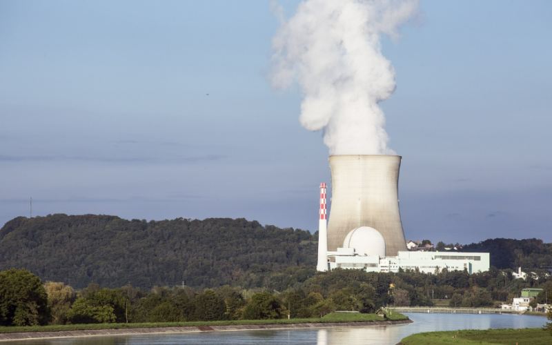 Brasil alcança autossuficiência na produção de energia nuclear para alimentar novo submarino da Marinha