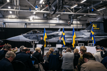 Aviões de guerra europeus firmam acordo inédito para fornecer bilhões em armamentos à Ucrânia