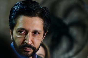 Ricardo Nunes dispensa colaborador sob investigação por contratos relacionados ao filme Dark Horse