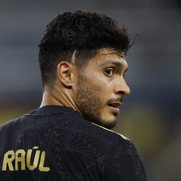 Raul Jímenez: o ícone mexicano que enfrentou uma grave lesão e resplandeceu em sua volta ao campo