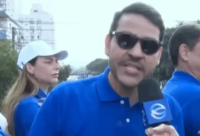 Messias envia mensagem a Flávio Bolsonaro: “Na mesa de Jesus, até Judas é acolhido