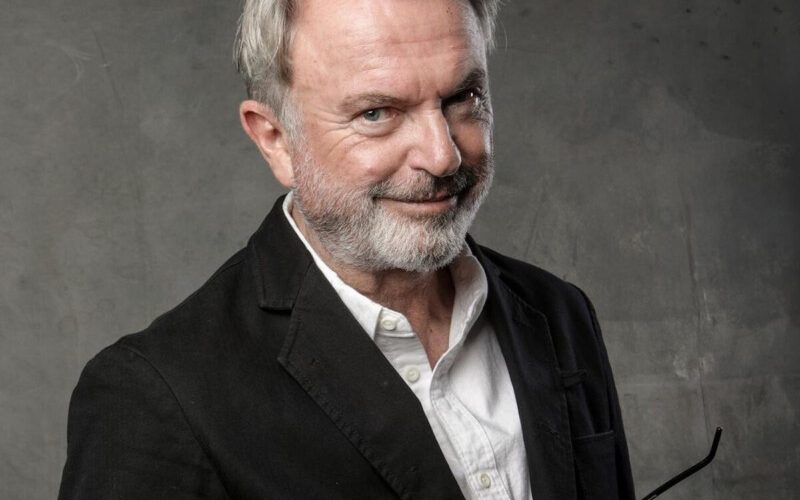 Sam Neill, ícone de “Jurassic Park”, falece em decorrência de pneumonia