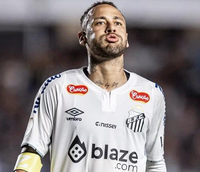 Campeonato Brasileiro Retorna com Dois Confrontos e Ausência de Neymar