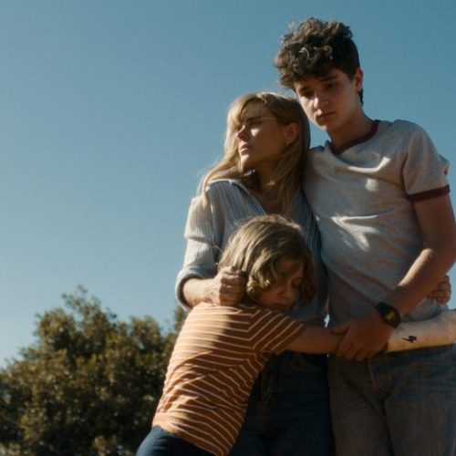 Pipoca em Alta: Novos Lançamentos de Cinema Apresentam Tubarões e Carolina Dieckmann