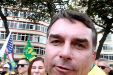 Lulinha processa Flávio Bolsonaro na Justiça
