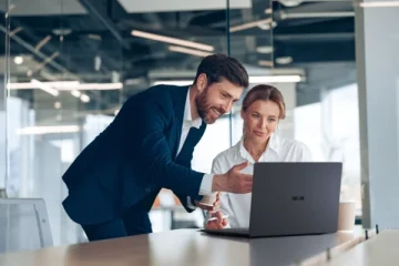 ASUS apresenta o ExpertBook B3, equipado com Intel Core Ultra e funcionalidades de IA voltadas para o mercado corporativo