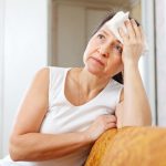 Anvisa aprova medicamento inovador para tratar sintomas da menopausa