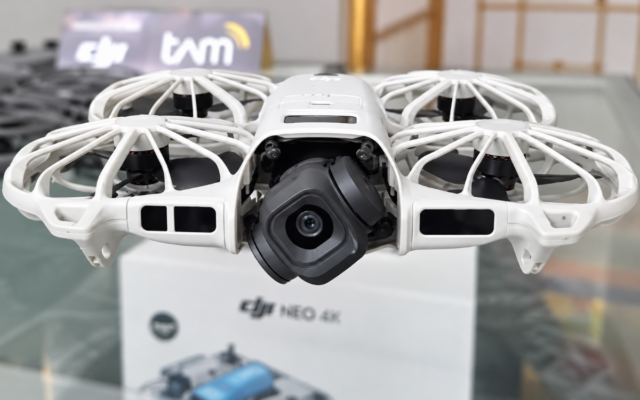 Imagens revelam o DJI Neo 3 em ação com seu inovador controle remoto